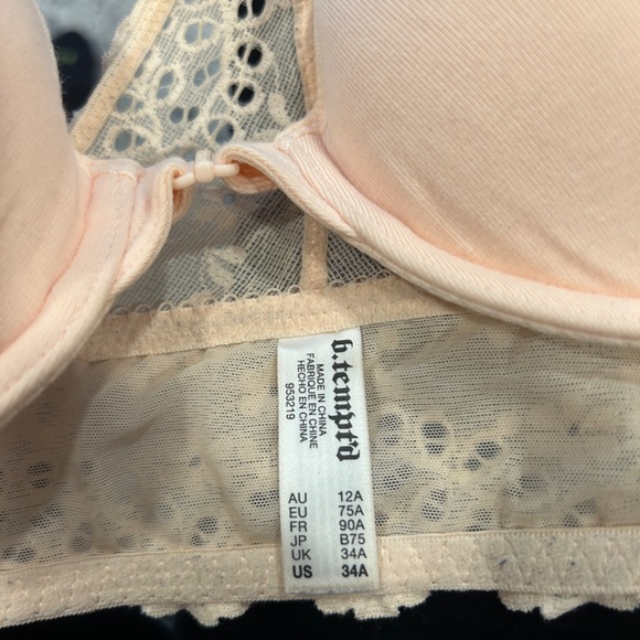 Pink Racerback bra - Picture 3 of 4